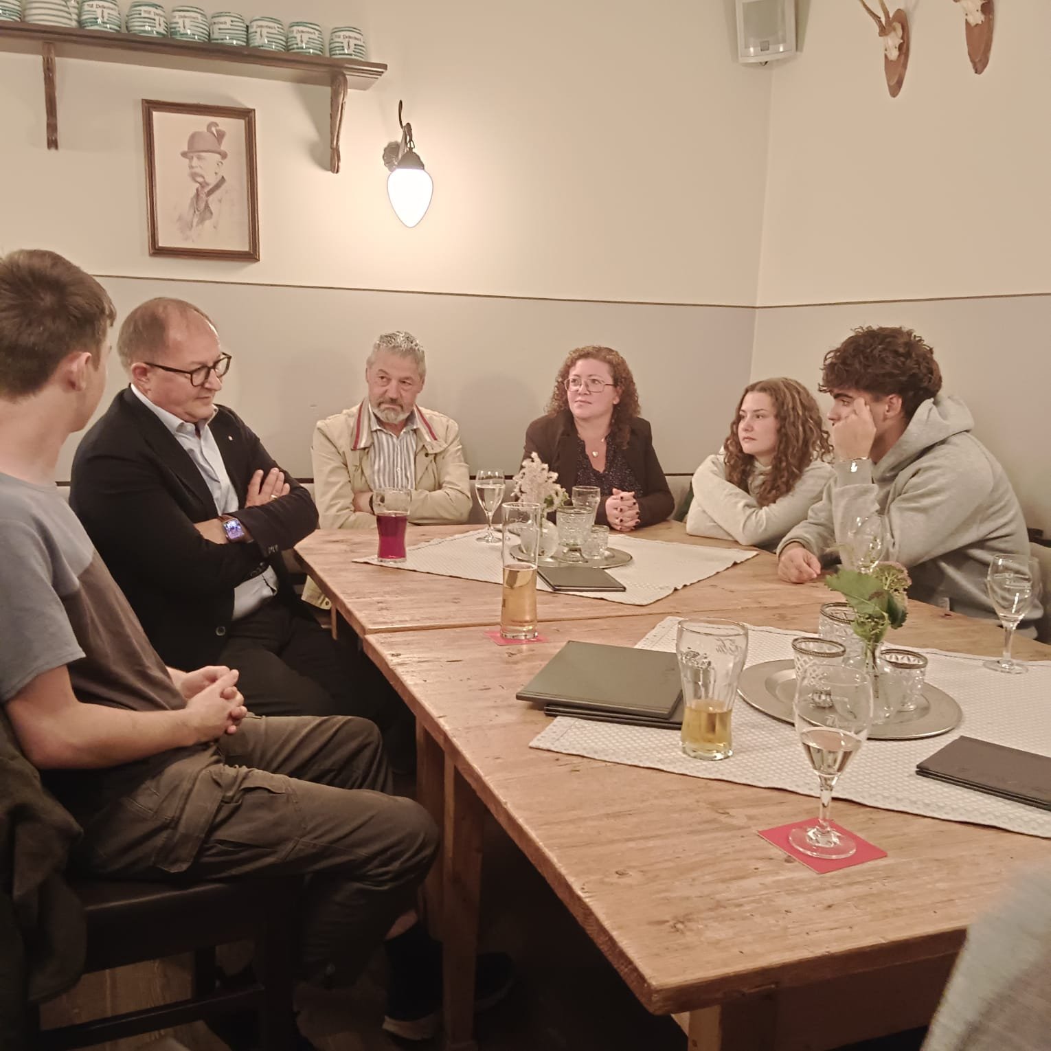 Jugendstammtisch der SPÖ Pettenbach mit SPÖ-OÖ-Landesparteivorsitzendem Martin Winkler